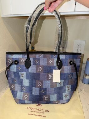 Neverfull shoulder purse